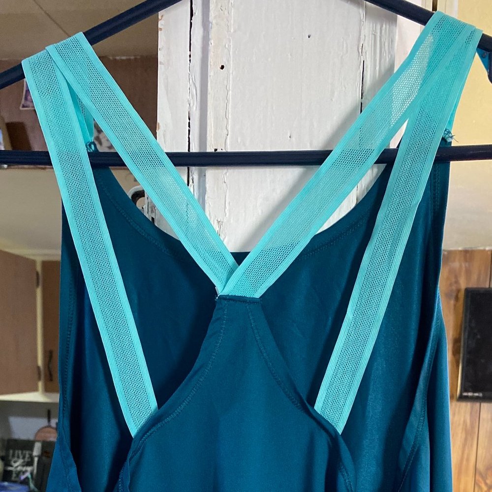 Under Armour HeatGear Med Loose Tank